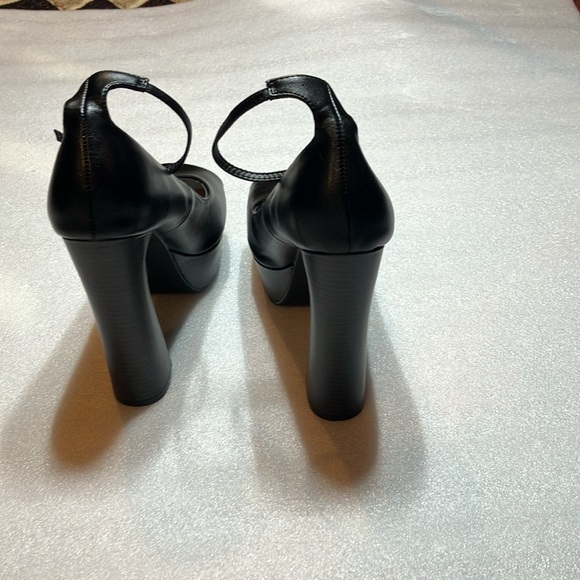 Black platform peep toe open toe heels with ankle strap and locket. Size 10. - Picture 3 of 9
